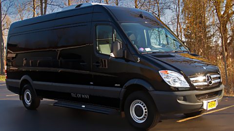 Mini bus rental in New York City